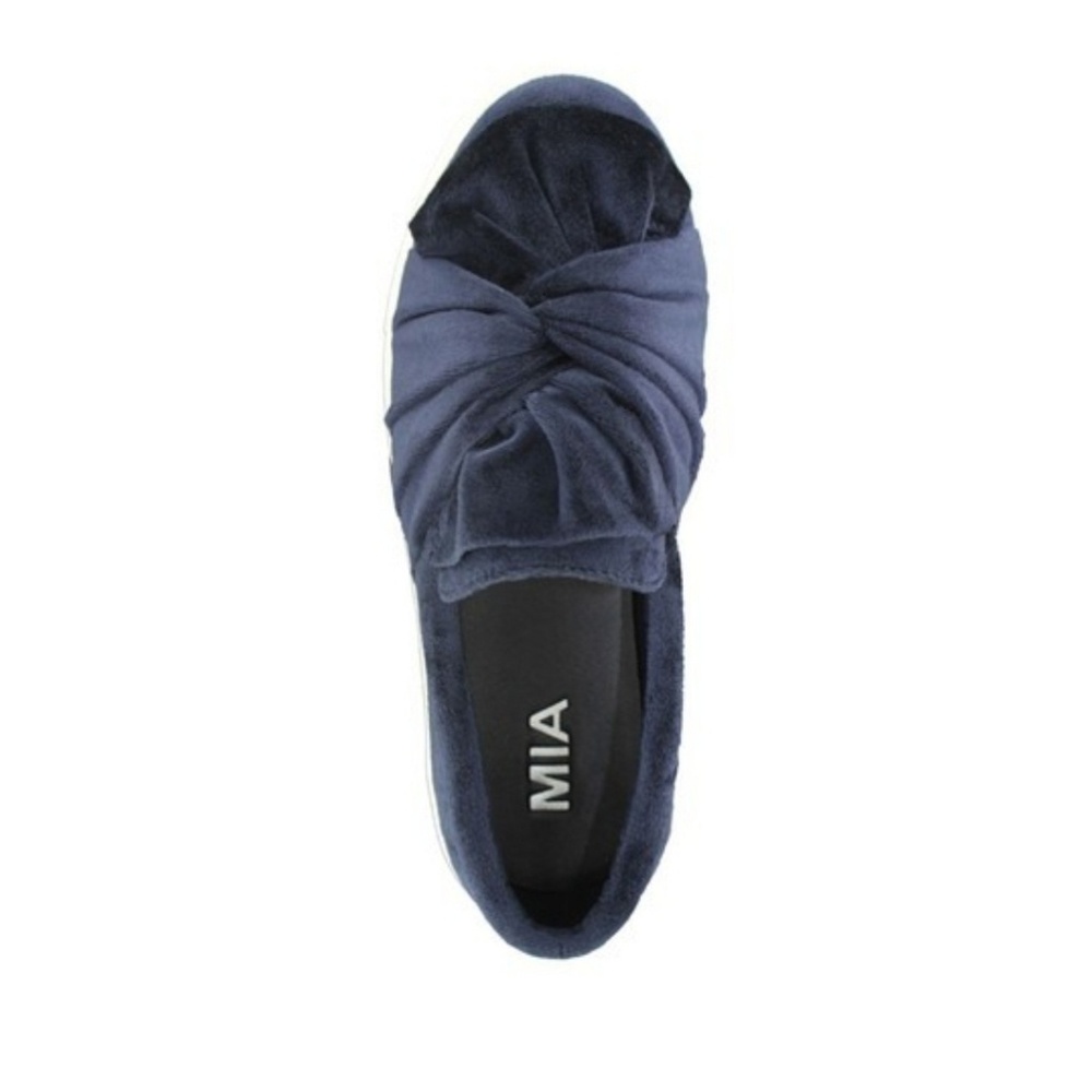 Mia Zoe Slip On Navy Velvet Bow Sneakers Sz
7